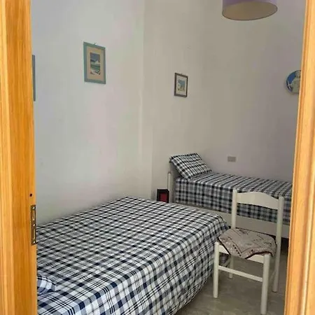 Trilocale Con Incantevole Giardino Appartement Pietra Ligure