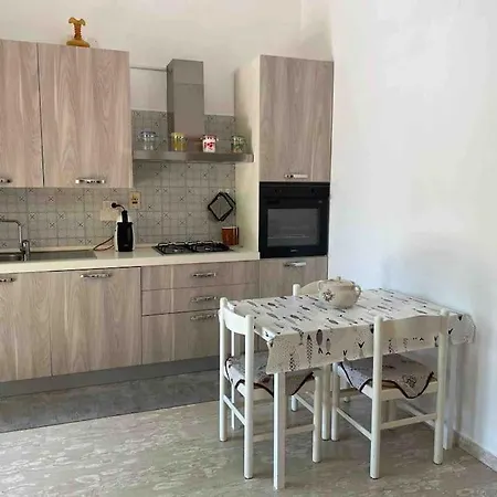 Trilocale Con Incantevole Giardino Appartamento Pietra Ligure
