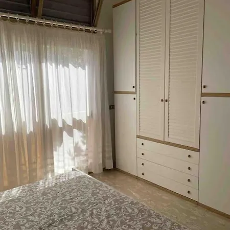 Appartement Trilocale Con Incantevole Giardino Pietra Ligure